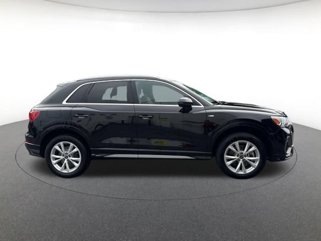 Used 2024 Audi Q3 Premium Sport Utility