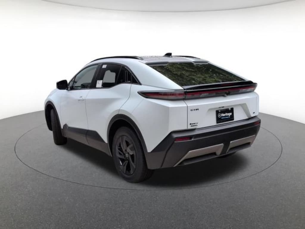 New 2026 Toyota C-HR SE SUV