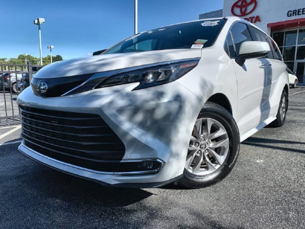 Certified 2024 Toyota Sienna XLE 8 Passenger Passenger Van