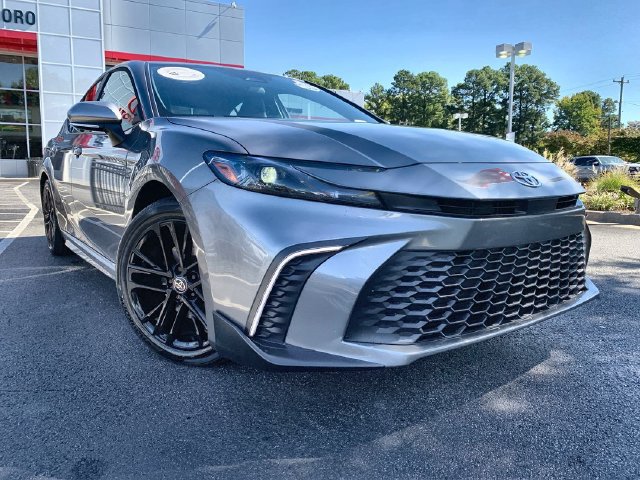Used 2026 Toyota Camry SE Sedan