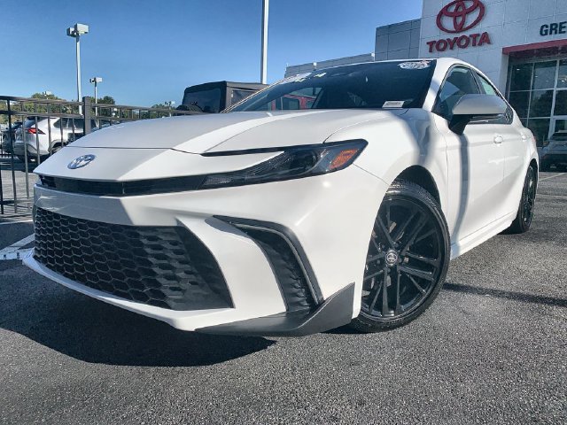 Used 2026 Toyota Camry SE Sedan
