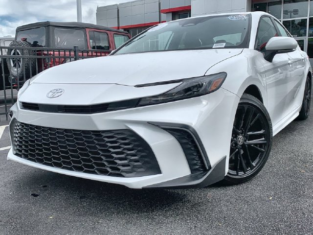 Used 2026 Toyota Camry SE Sedan