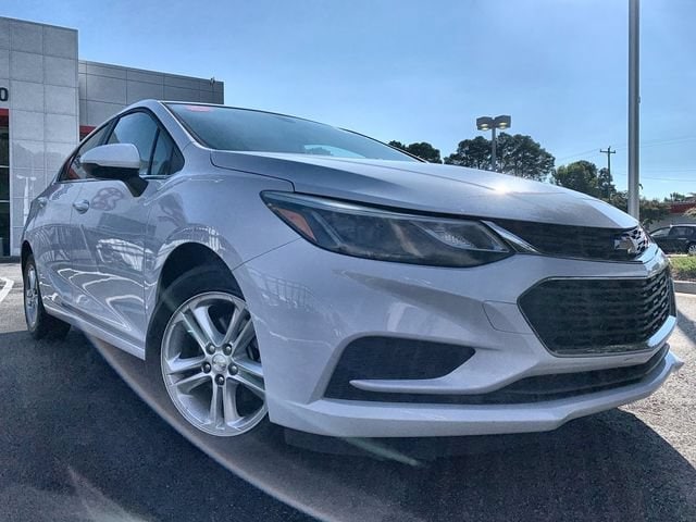 Used 2018 Chevrolet Cruze LT with VIN 3G1BE6SM9JS599321 for sale in Greensboro, NC