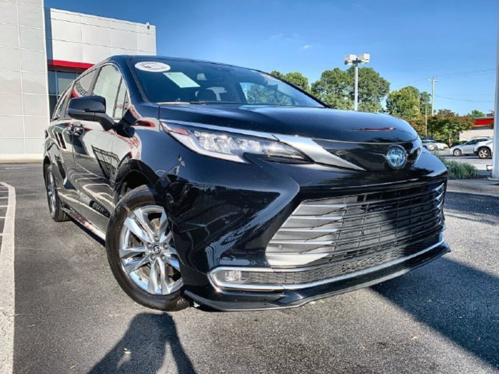 Used 2023 Toyota Sienna Limited 7 Passenger Passenger Van