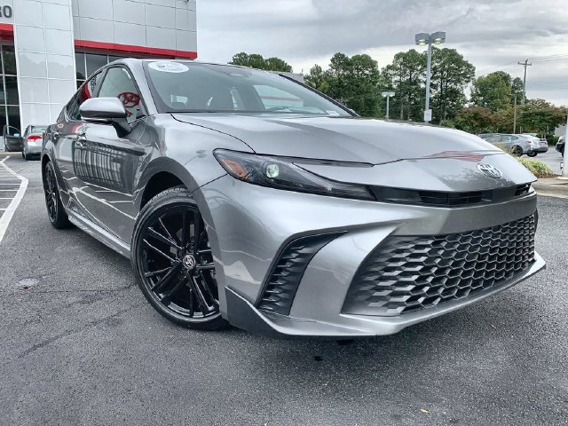 Used 2026 Toyota Camry SE Sedan