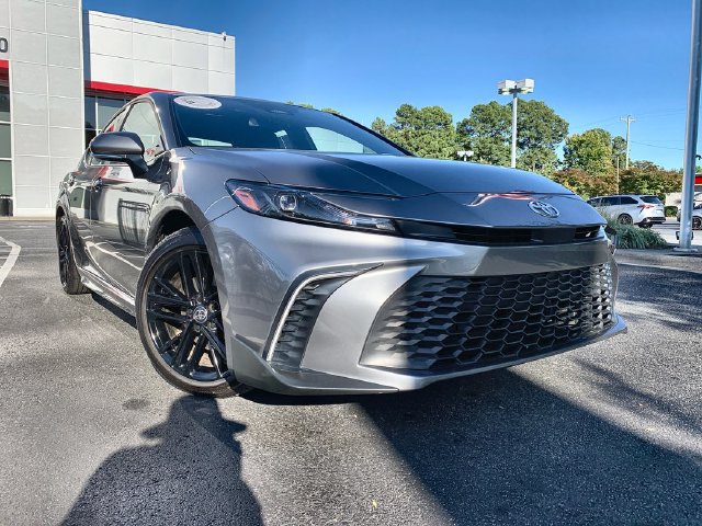 Used 2026 Toyota Camry SE Sedan