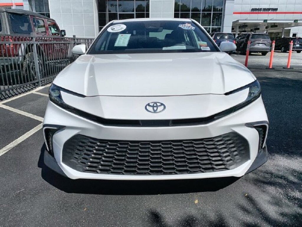 Certified 2025 Toyota Camry SE Sedan