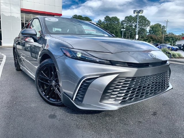 Used 2026 Toyota Camry SE Sedan