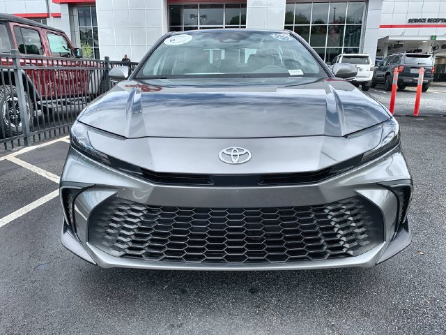 Used 2026 Toyota Camry SE Sedan