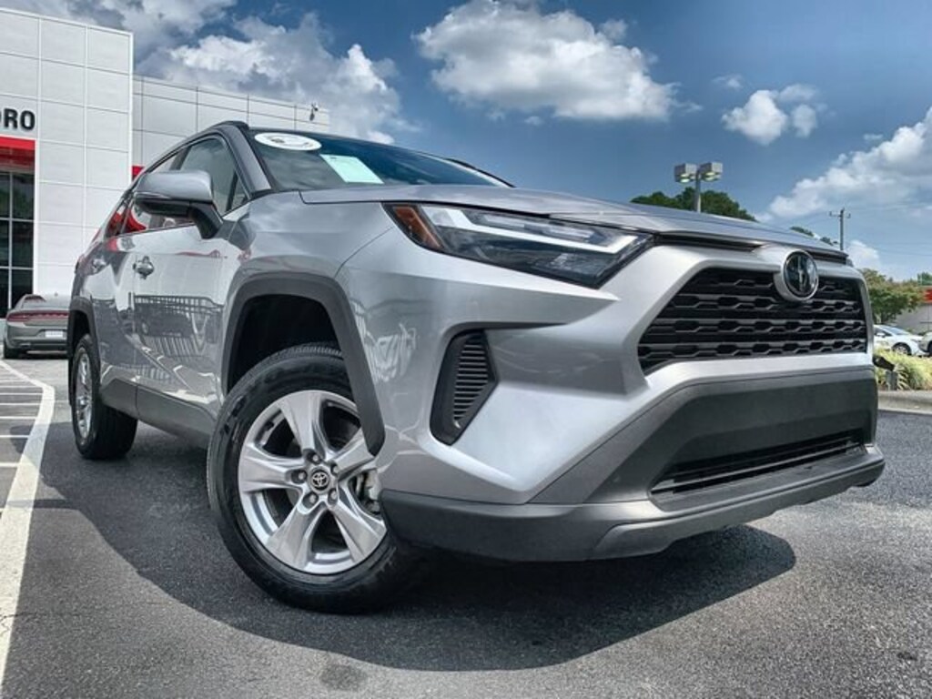 Used 2025 Toyota RAV4 XLE Sport Utility