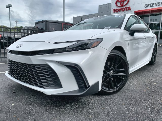 Used 2026 Toyota Camry SE Sedan