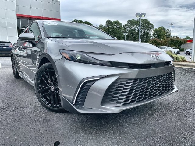 Used 2026 Toyota Camry SE Sedan