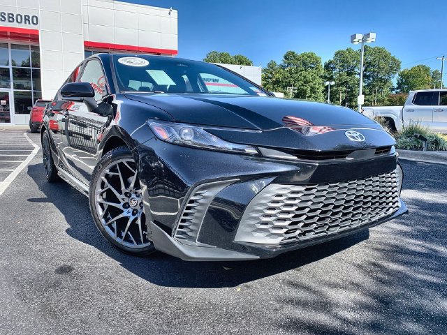 Used 2025 Toyota Camry SE Sedan