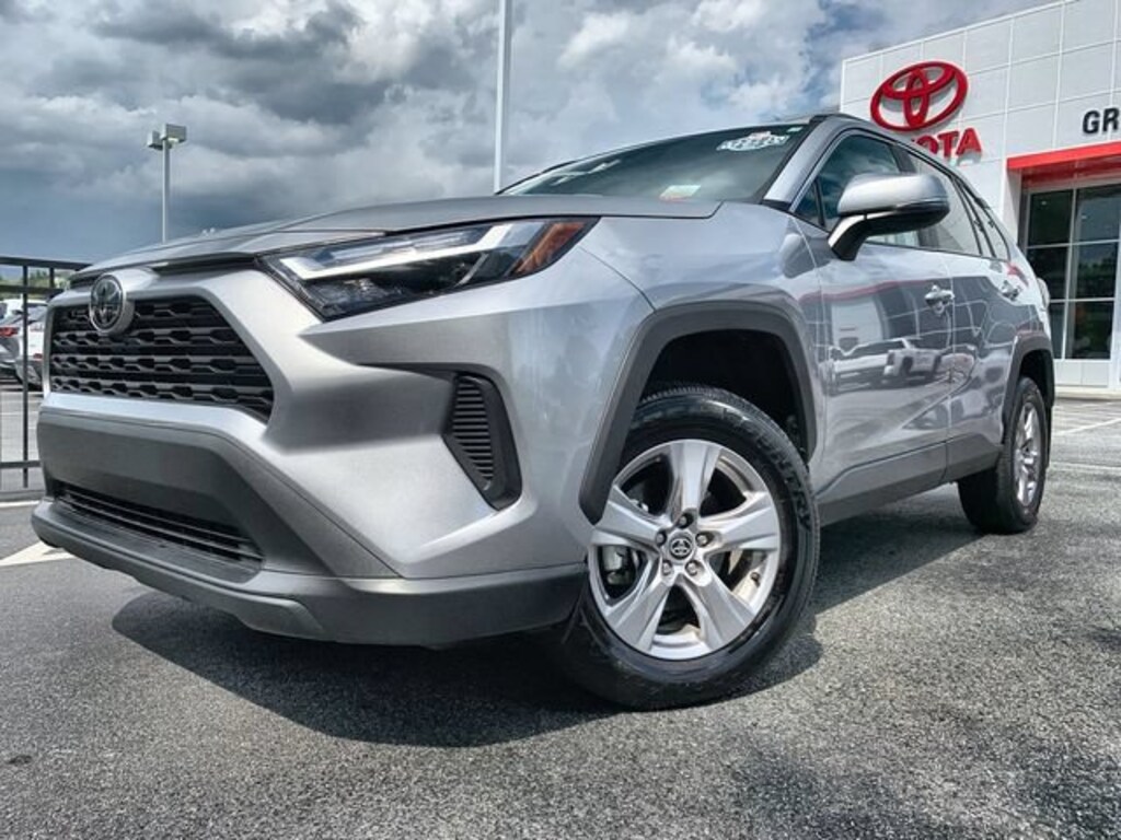 Used 2025 Toyota RAV4 XLE Sport Utility