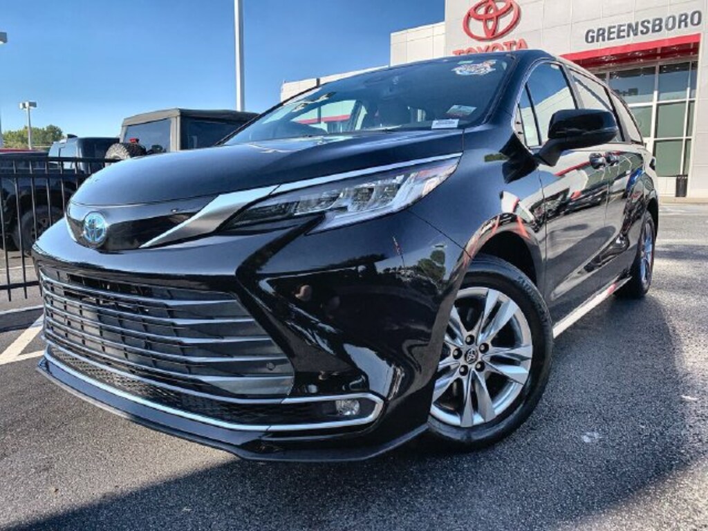 Used 2023 Toyota Sienna Limited 7 Passenger Passenger Van