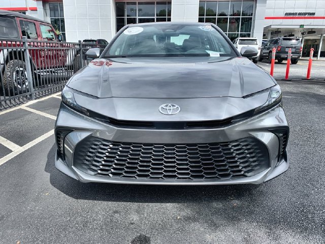 Used 2026 Toyota Camry SE Sedan