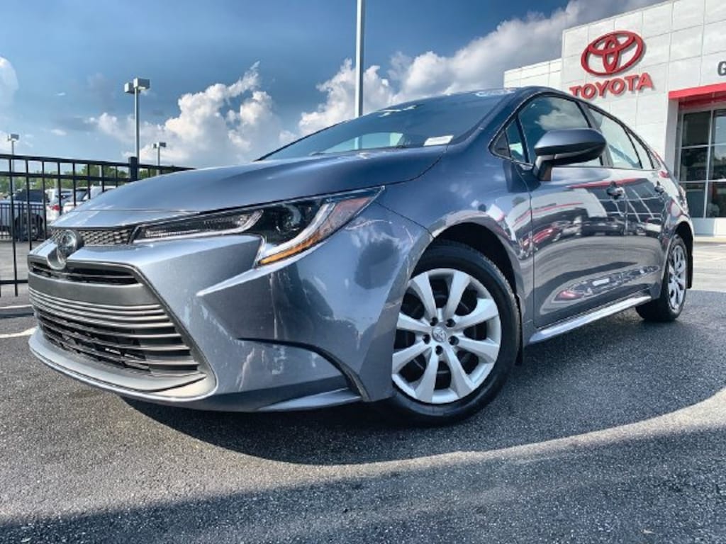 Certified 2025 Toyota Corolla LE Sedan