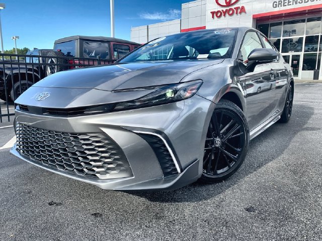 Used 2026 Toyota Camry SE Sedan