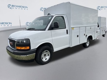 2025 GMC Savana Cutaway 3500 1WT Cutaway Van