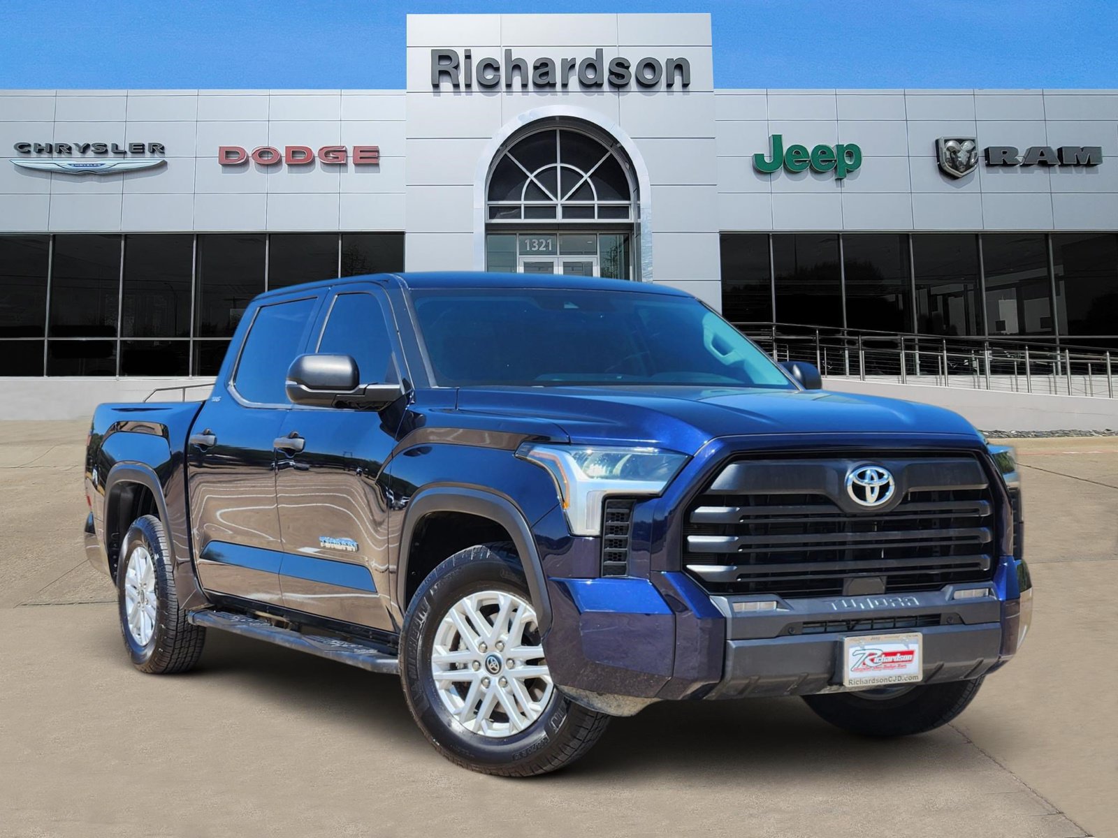Used 2022 Toyota Tundra SR5 3.5L V6 Truck CrewMax