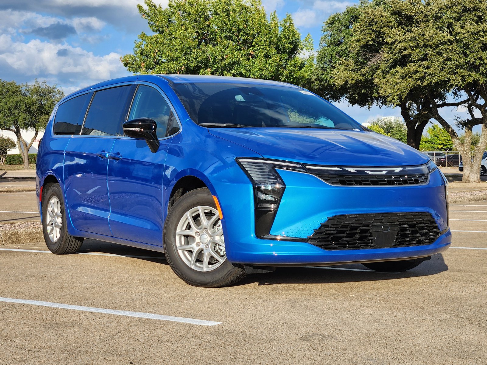 2027 Chrysler Pacifica SELECT Passenger Van