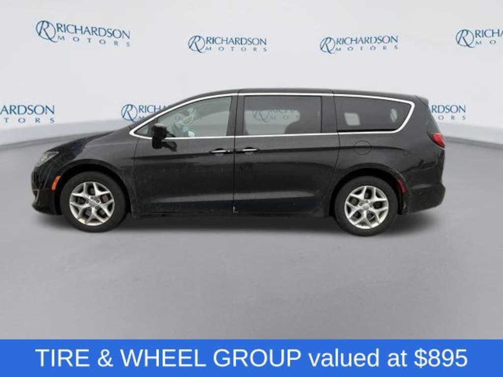 Used 2017 Chrysler Pacifica Touring-L Van
