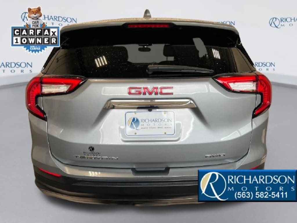 Used 2024 GMC Terrain SLE SUV
