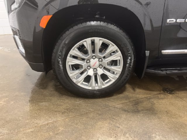 2024 GMC Yukon Denali - Photo 18