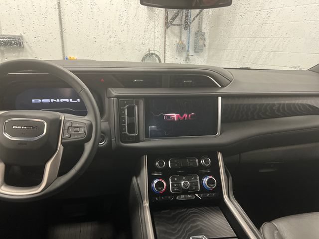 2024 GMC Yukon Denali - Photo 11