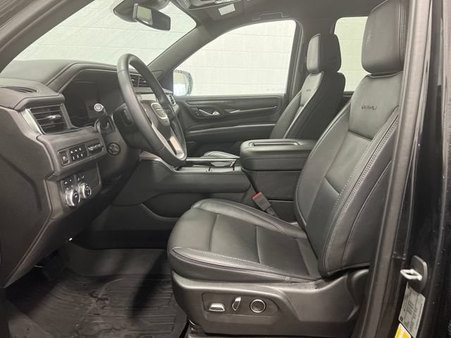 2024 GMC Yukon Denali - Photo 9