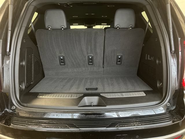 2024 GMC Yukon Denali - Photo 13