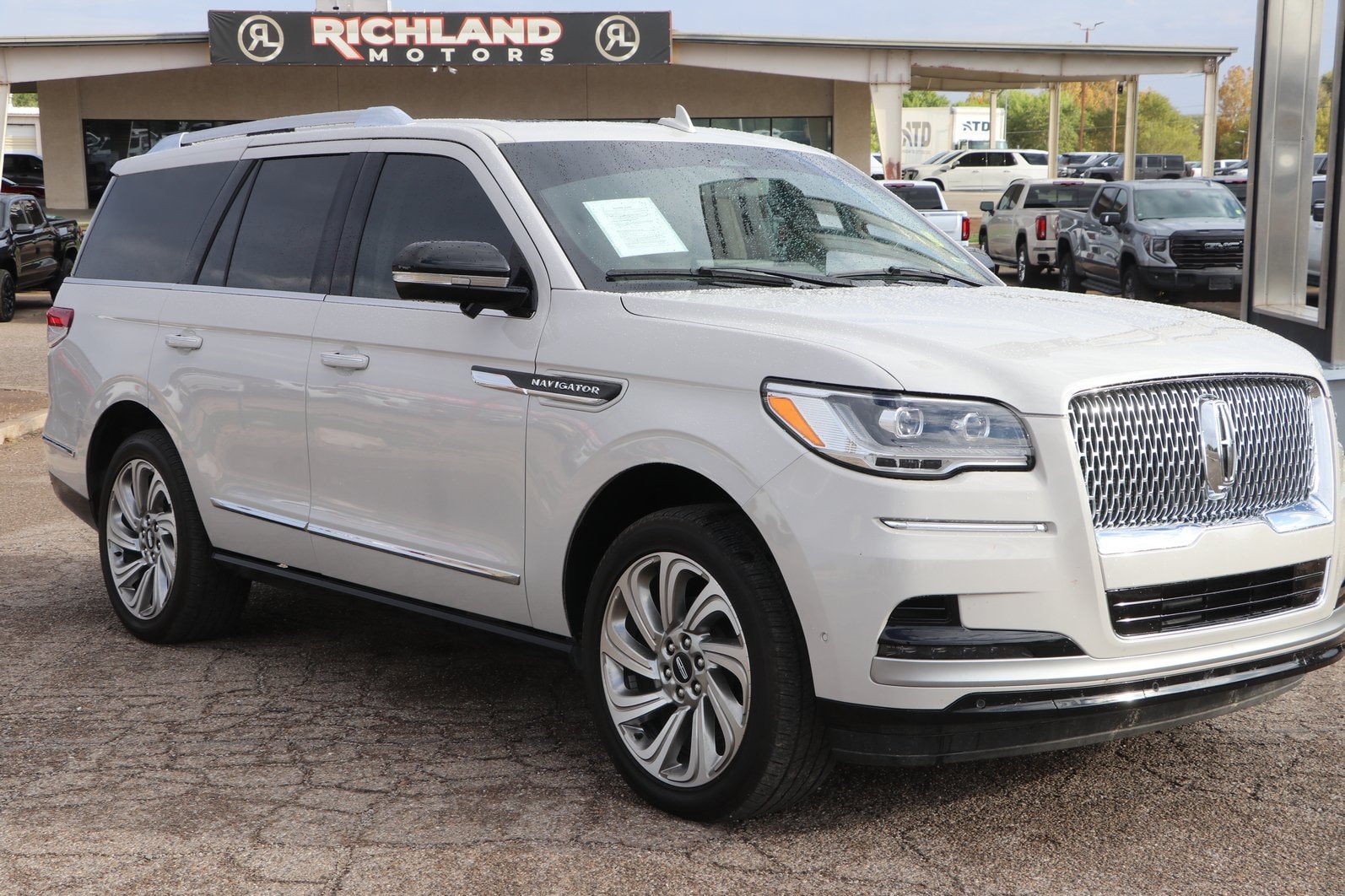 2024 Lincoln Navigator