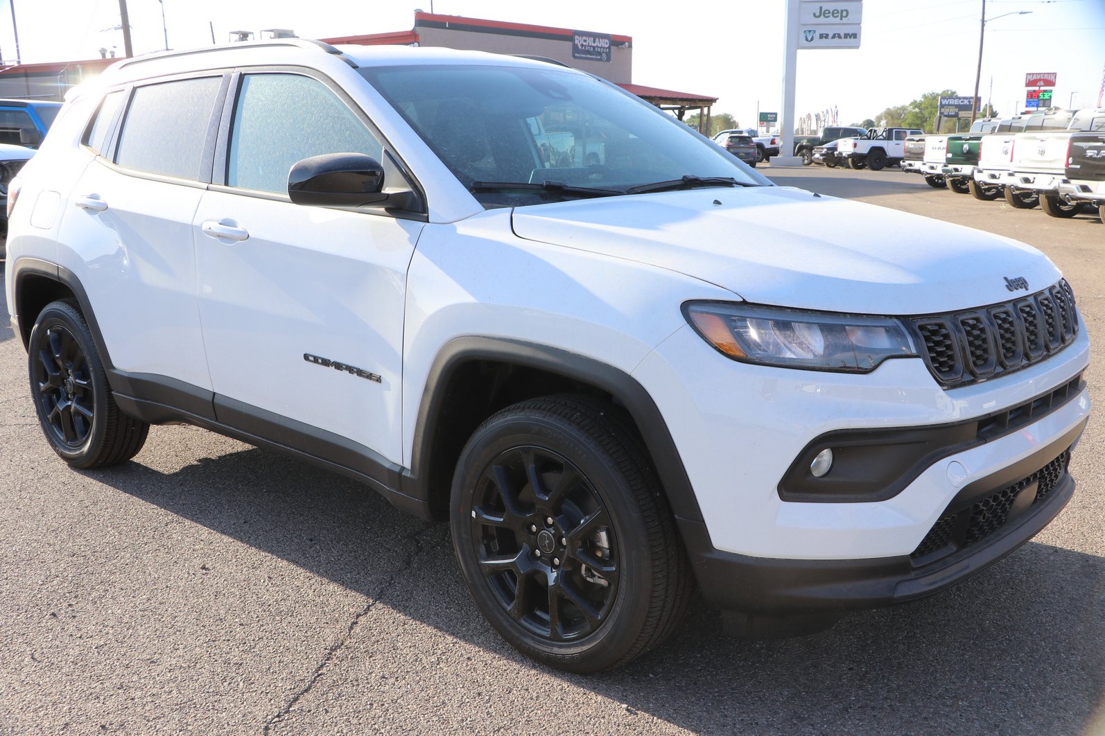 2026 Jeep Compass Latitude Altitude