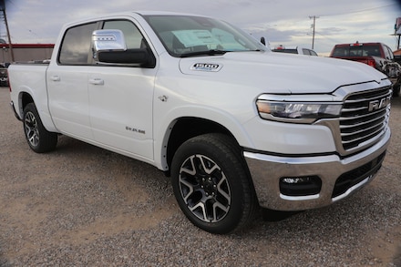 2026 Ram 1500 LARAMIE CREW CAB 4X4 5'7 BOX Pickup