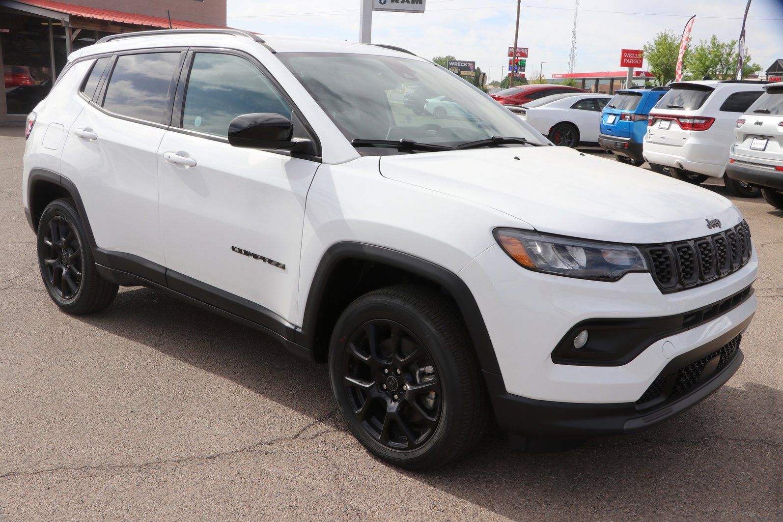 2026 Jeep Compass Latitude Altitude