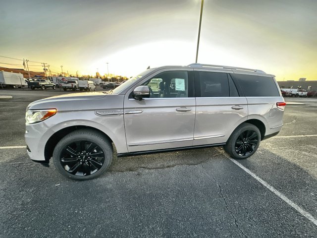 2024 Lincoln Navigator