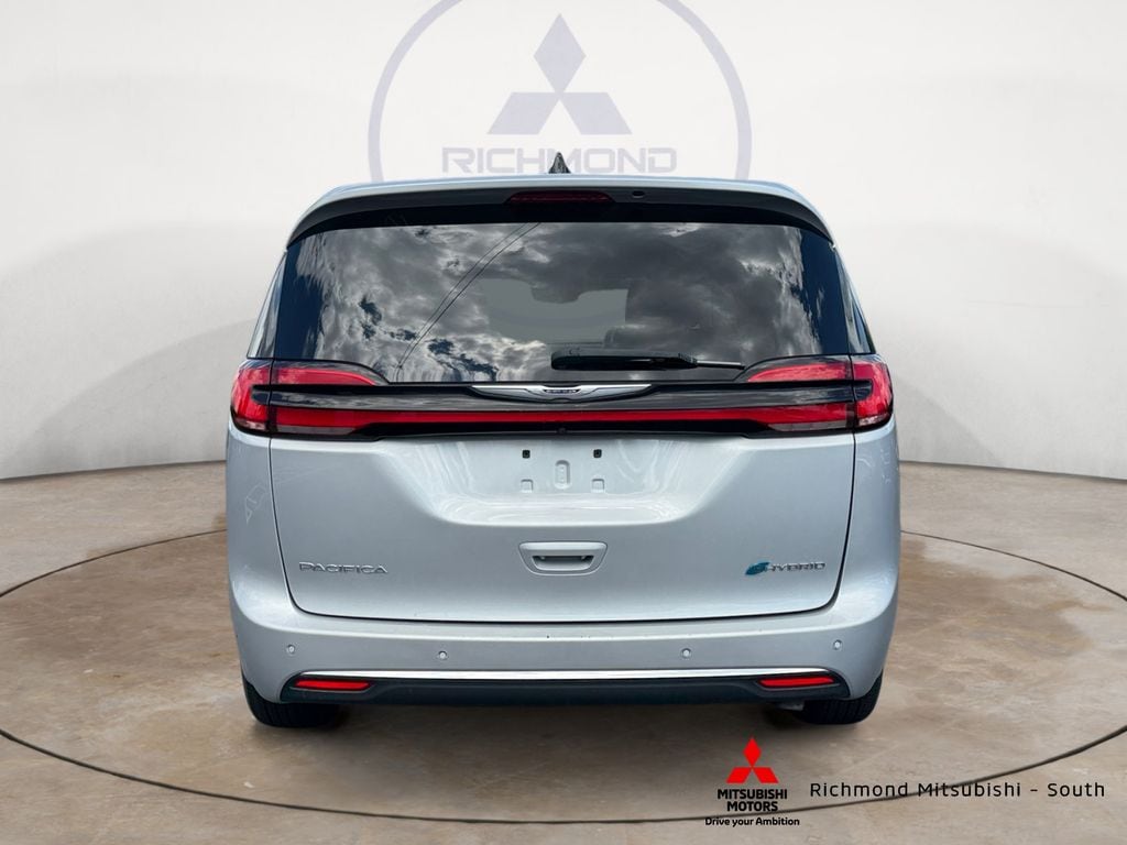 Used 2024 Chrysler Pacifica Hybrid Select Minivan/Van