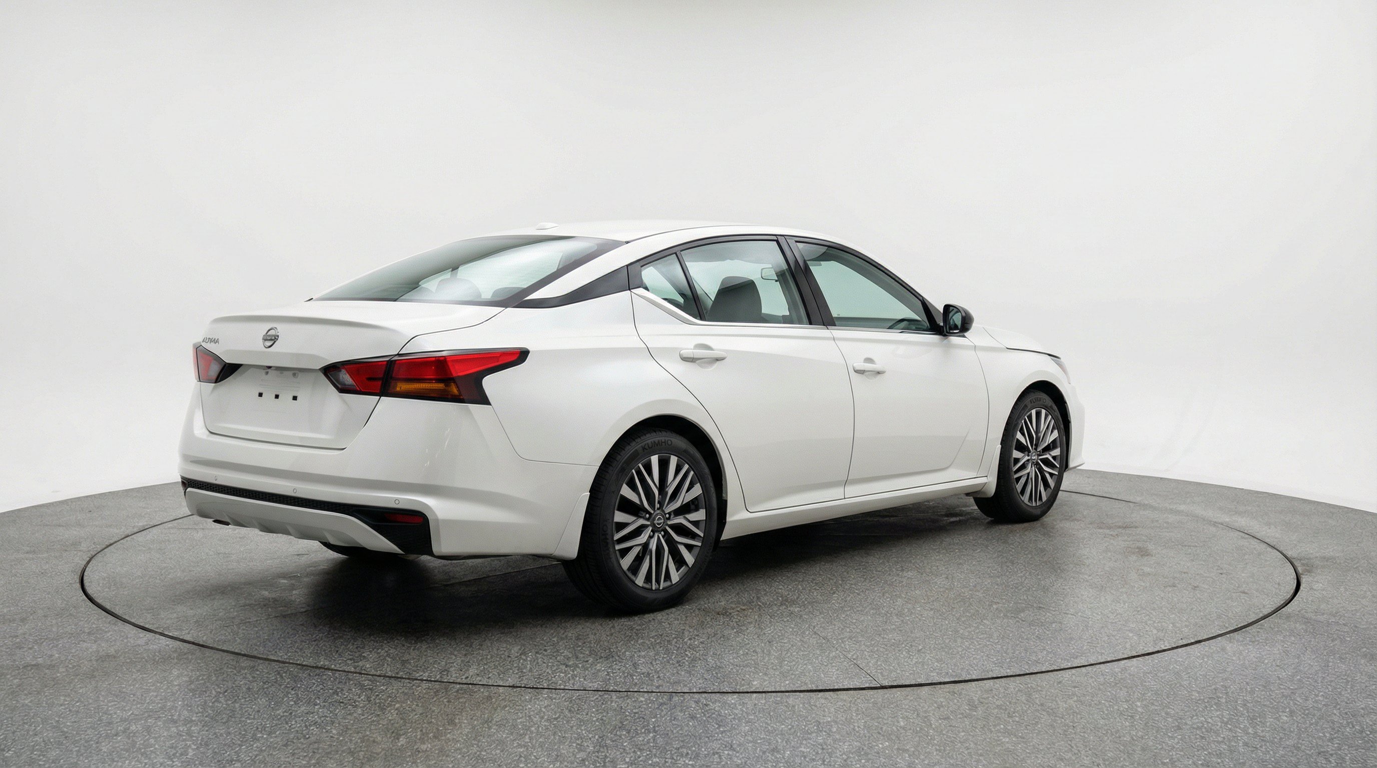 Thumbnail: 2025 Nissan Altima - 9