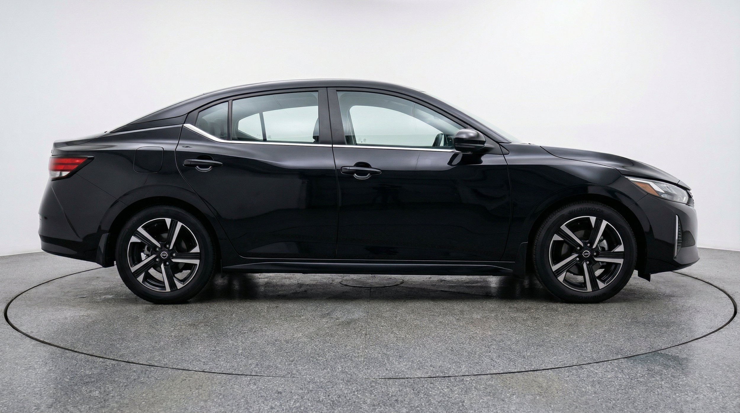 Thumbnail: 2025 Nissan Sentra - 10