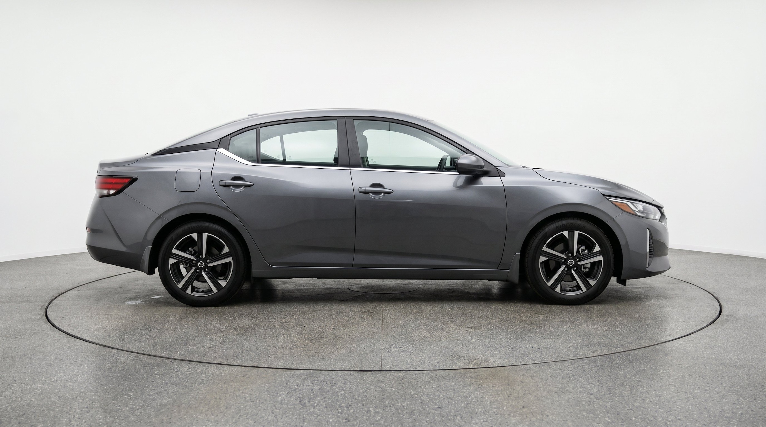 Thumbnail: 2025 Nissan Sentra - 10