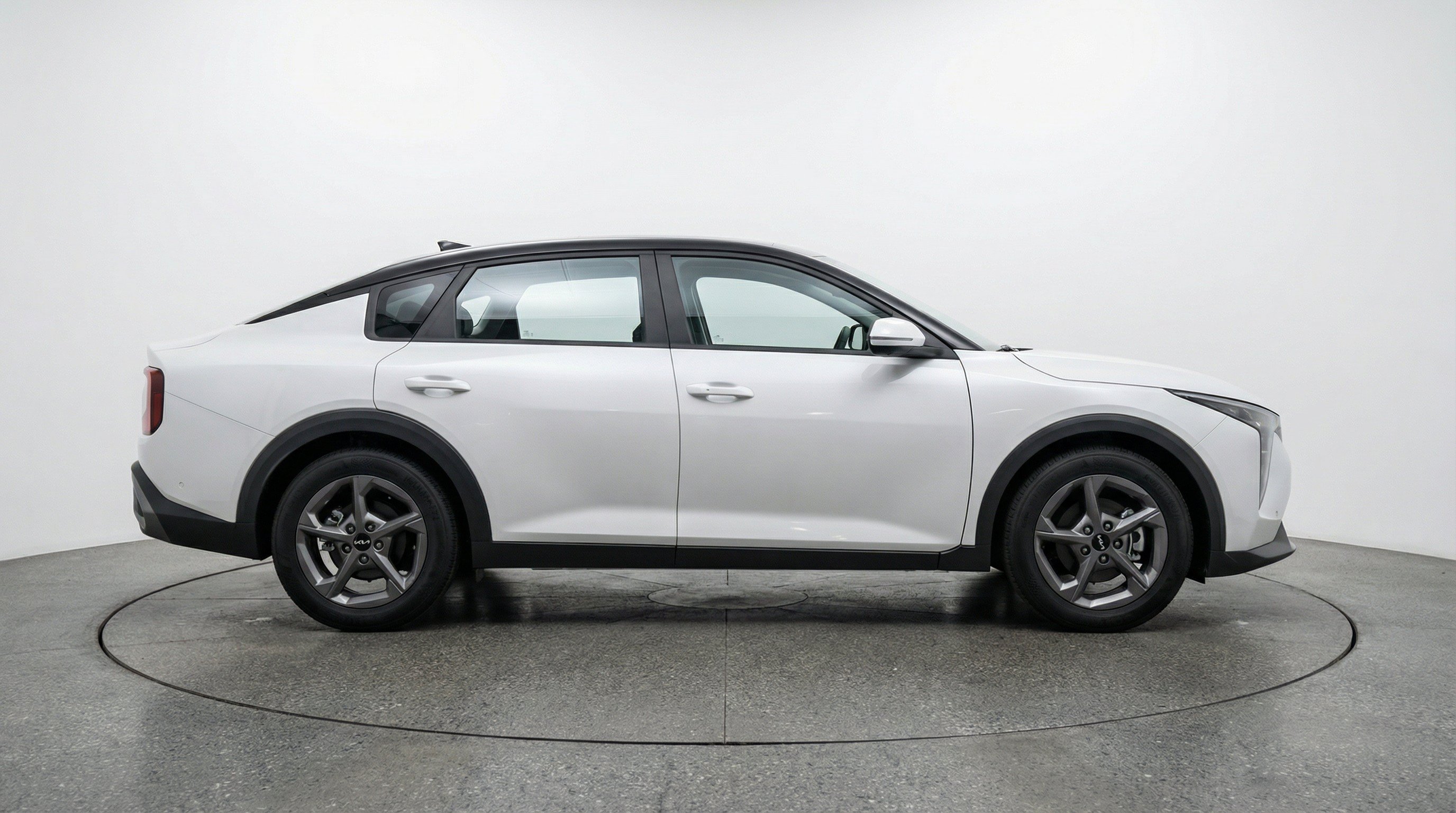 Thumbnail: 2025 Kia K4 - 10
