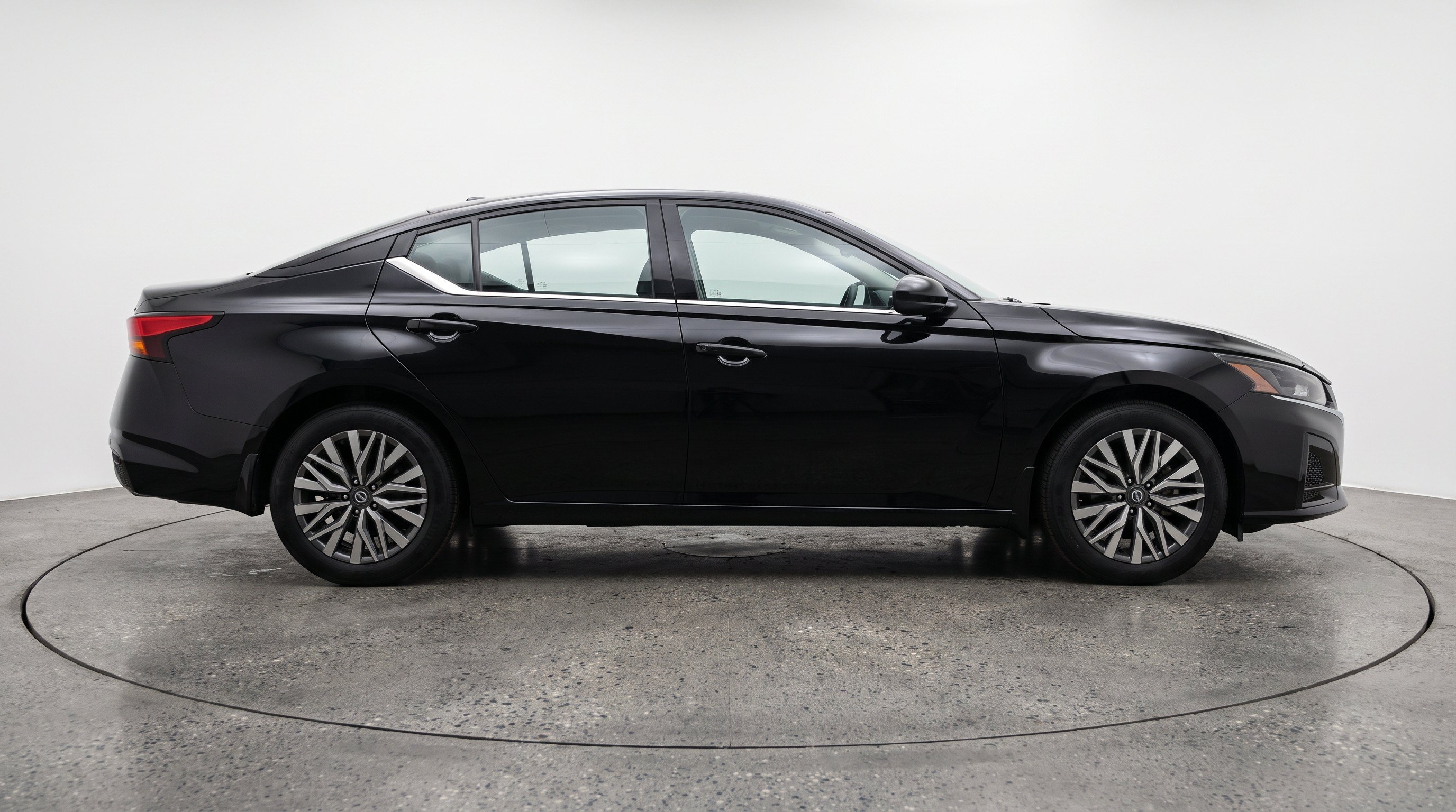 Thumbnail: 2025 Nissan Altima - 10