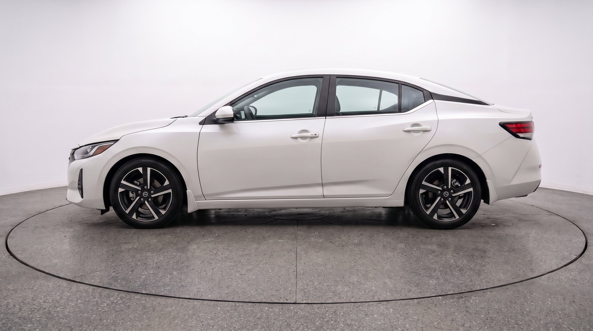 Thumbnail: 2025 Nissan Sentra - 5