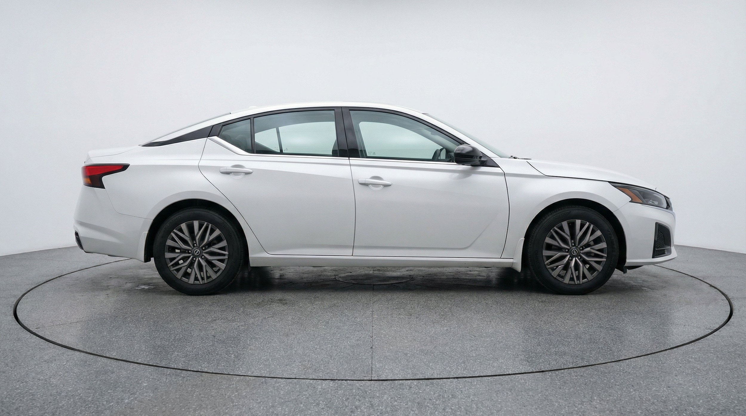 Thumbnail: 2025 Nissan Altima - 10