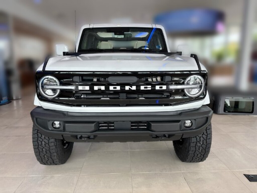 New 2026 Ford Bronco Outer Banks Kustom 4D Sport Utility