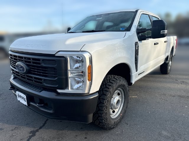 2026 Ford F-250 4D Crew Cab 