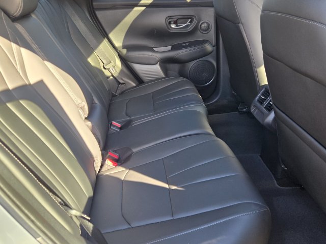 2025 Acura ADX Base - Photo 15