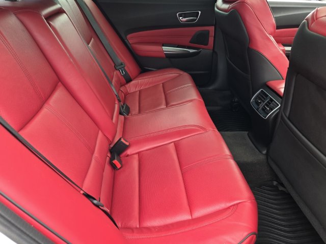2020 Acura TLX - Photo 15
