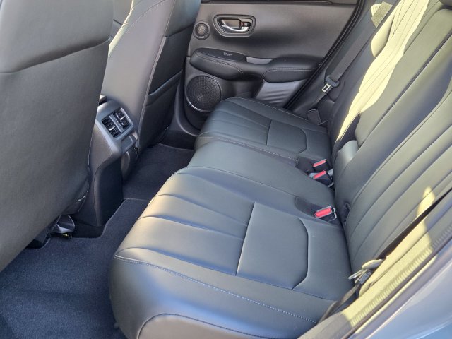 2025 Acura ADX Base - Photo 11