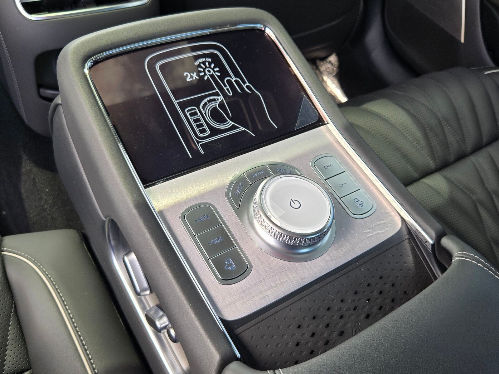 2026 GENESIS G90 Base - Photo 10